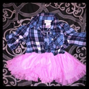 Very cute ruffle top